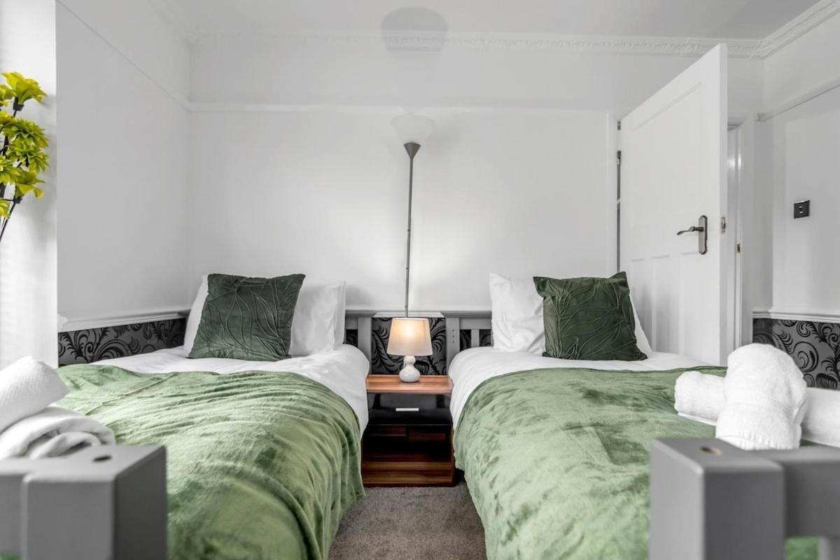 4Br Long Stays Free Parking High Speed Wi-Fi Horsford Экстерьер фото